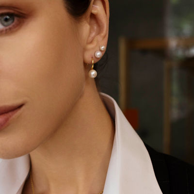Pearly Lustre Edison Round Pearl Earrings WE00782 3