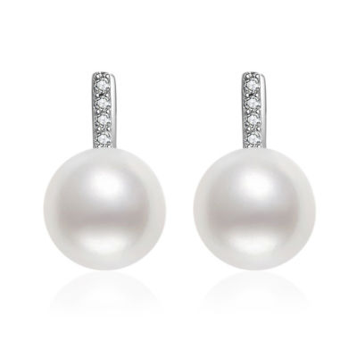 Pearly Lustre Elegant Freshwater Pearl Earrings WE00685 1