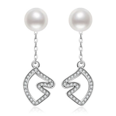 Pearly Lustre Top Grade Freshwater Pearl Earrings WE00978 | HORSE 1