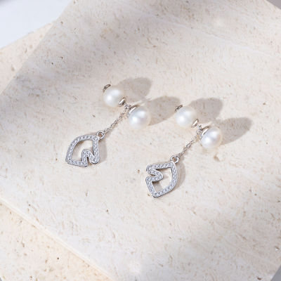 Pearly Lustre Top Grade Freshwater Pearl Earrings WE00978 | HORSE 3