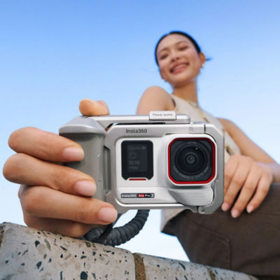 Insta360 Ace Pro 2 Action Camera - Xplorer Bundle (Arctic White) 9