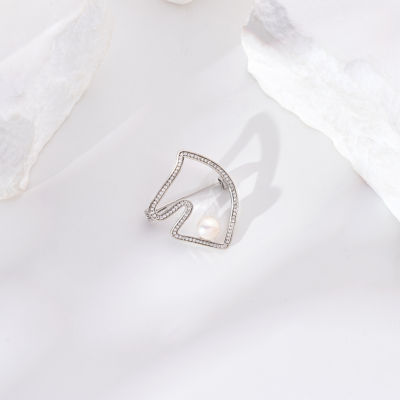Pearly Lustre Top Grade Freshwater Pearl Brooch WC00087 | HORSE 4