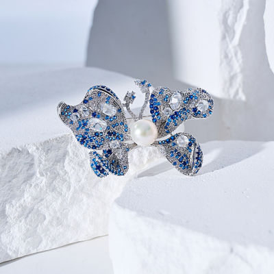Pearly Lustre Elegant Freshwater Pearl Brooch WC00106 4
