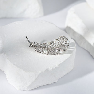 Pearly Lustre Top Grade Freshwater Pearl Brooch WC00077| FEATHER 4