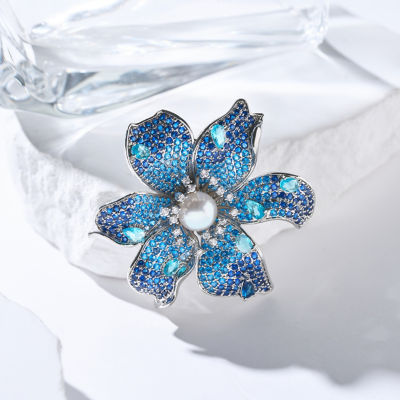 Pearly Lustre Elegant Freshwater Pearl Brooch WC00072 4