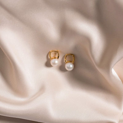 Pearly Lustre Asian Civilisations Museum Edison Pearl Earrings WE00580 | ACM Collection 7