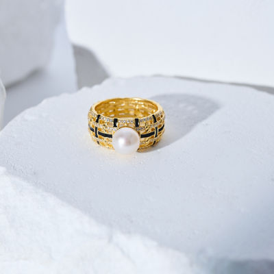 Pearly Lustre Top Grade Freshwater Pearl Ring WR00392 | TWEED 2