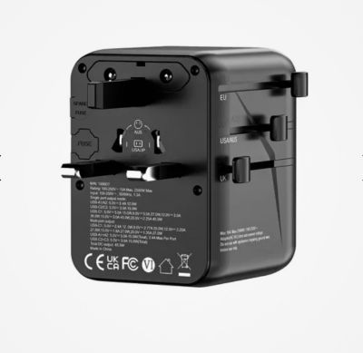 TRAVELMALL GaN 45W PD 高性能全球旅行适配器，带 5 个 USB 端口 4