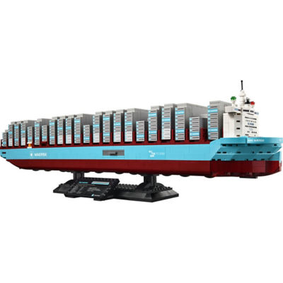 LEGO 40955 Maersk Dual-Fuel Container Vessel 3