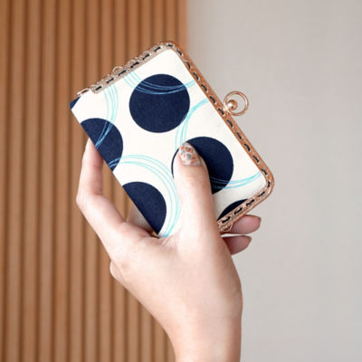 COCOONESE Kiss Clasp Card Holder - Dotted B&W 3