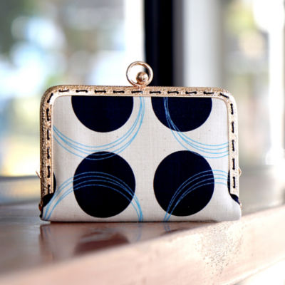 COCOONESE Kiss Clasp Card Holder - Dotted B&W 4