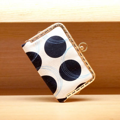 COCOONESE Kiss Clasp Card Holder - Dotted B&W 5