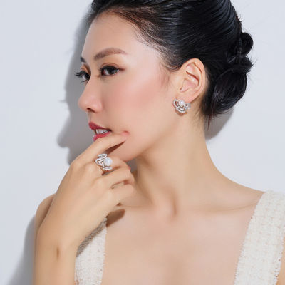Pearly Lustre Top Grade Freshwater Pearl Earrings WE00920 3