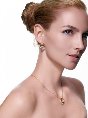 Pearly Lustre Top Grade Elegant Freshwater Pearl Earrings WE00996 | SANDS 5