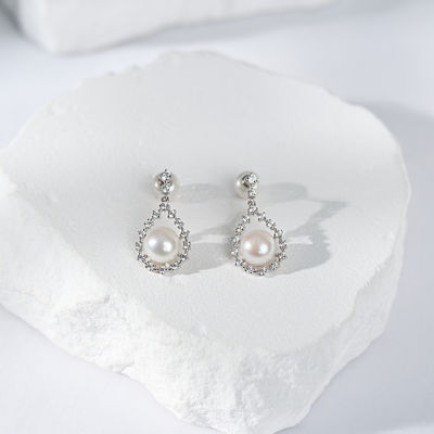 Pearly Lustre Top Grade Freshwater Pearl Earrings WE00918 | CELESTE 3