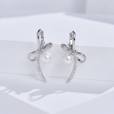 Pearly Lustre Top Grade Freshwater Pearl Earrings WE01041 | RIBBON 2
