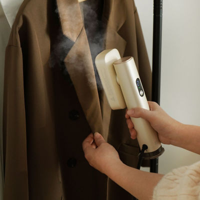 Bruno Global Voltage Handheld Steamer - Champagne Gold 6