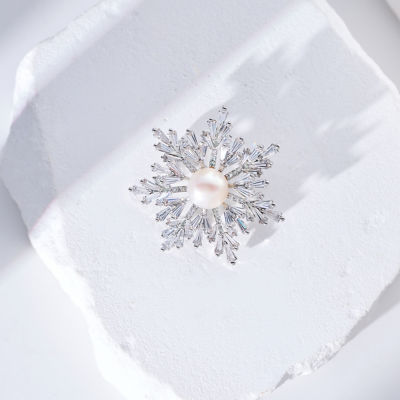 Pearly Lustre Elegant Freshwater Pearl Brooch WC00091 6