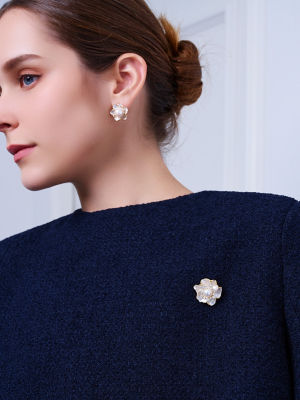 Pearly Lustre Elegant Freshwater Pearl Brooch WC00101 | ORCHID 7