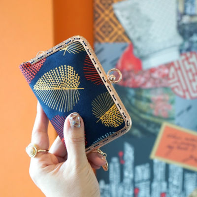 COCOONESE Kiss Clasp Card Holder - Fall (Navy Blue) 4
