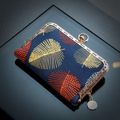 COCOONESE Kiss Clasp Card Holder - Fall (Navy Blue) 5