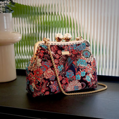 COCOONESE Acrylic Chain Shoulder Bag - Lucky Omen 6