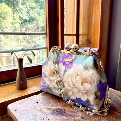 COCOONESE Acrylic Chain Shoulder Bag - Paeonia Waves 4