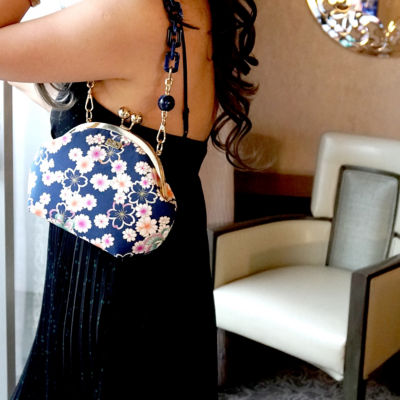 COCOONESE Acrylic Chain Handle Clasp Sling Bag - Butterfly 6