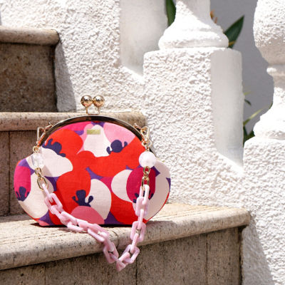 COCOONESE Acrylic Chain Handle Clasp Sling Bag - Camilla's Blush 5