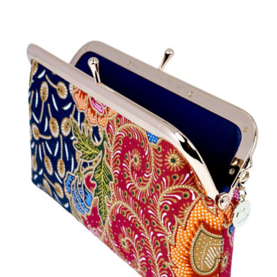 COCOONESE Wristlet Pouch - Pistil (Red) 4