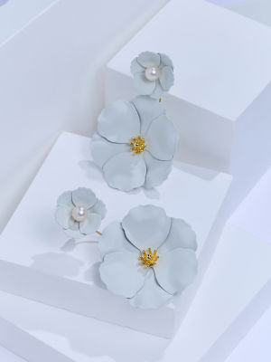 Pearly Lustre Top Grade Freshwater Pearl Earrings WE01047 | GARDENS 2