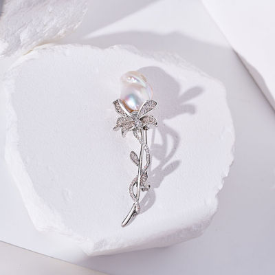 Pearly Lustre Elegant Baroque Pearl Brooch WC00086 4