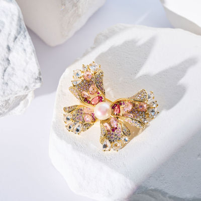 Pearly Lustre Elegant Freshwater Pearl Brooch WC00117 | BUTTERFLY 4