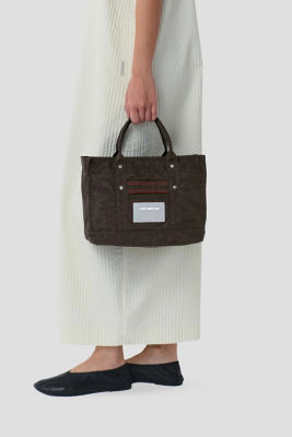 Beyond The Vines Crunch Carryall 01 5